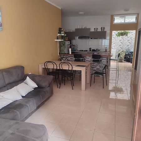 לה לגונה Habitacion Matrimonial En Casa Compartida מראה חיצוני תמונה